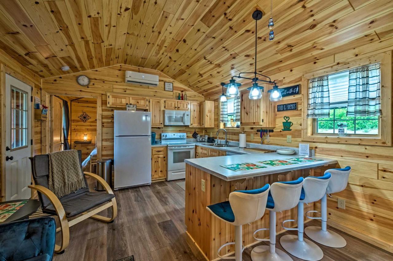 Cozy Lakefront Cabin With On-Site Waterfall And Hiking Villa Cub Run Kültér fotó