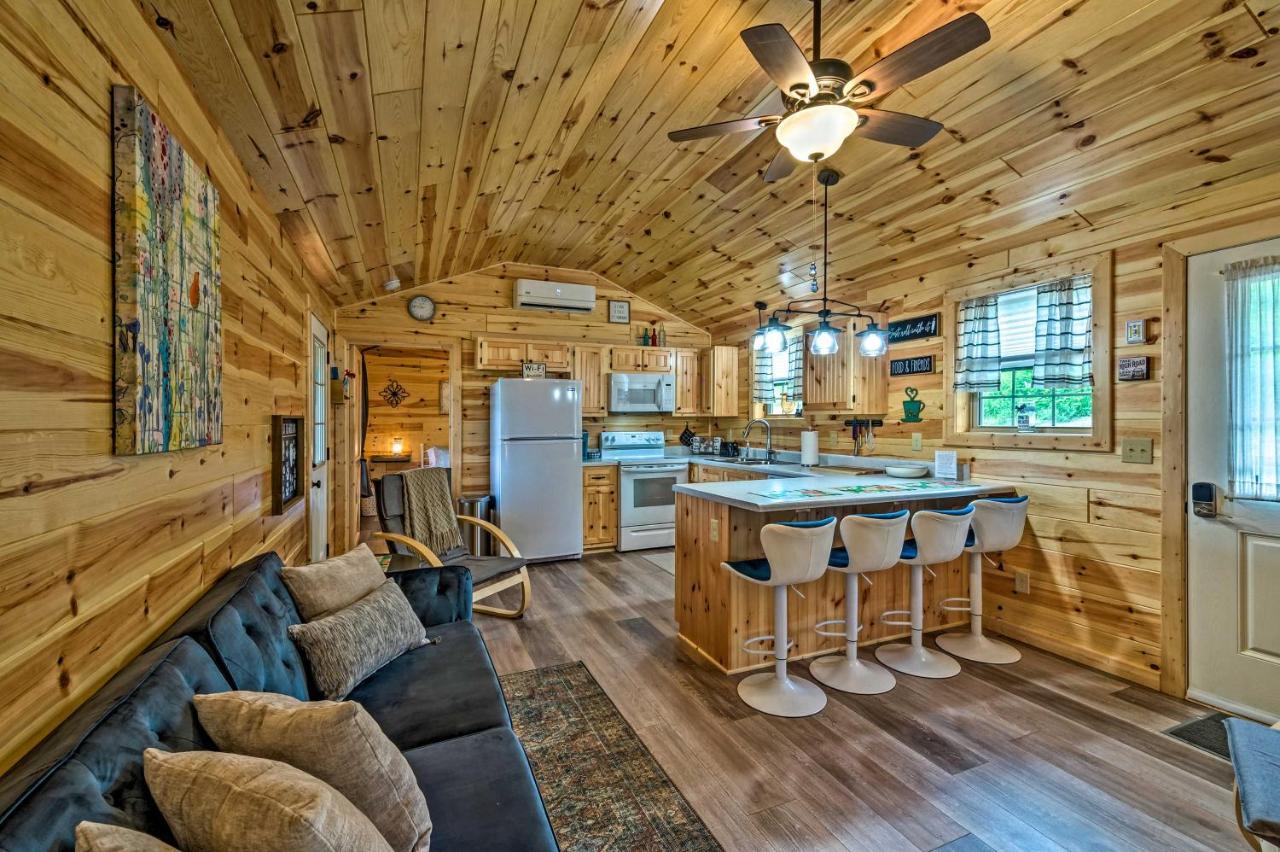 Cozy Lakefront Cabin With On-Site Waterfall And Hiking Villa Cub Run Kültér fotó